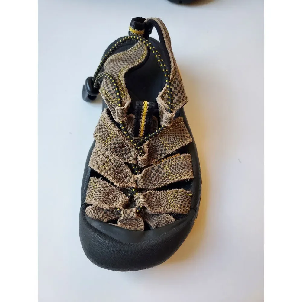 KEEN Sandals Boys Slip On Sz 1 Brown Geometric Waterproof‎ Outdoor shoes